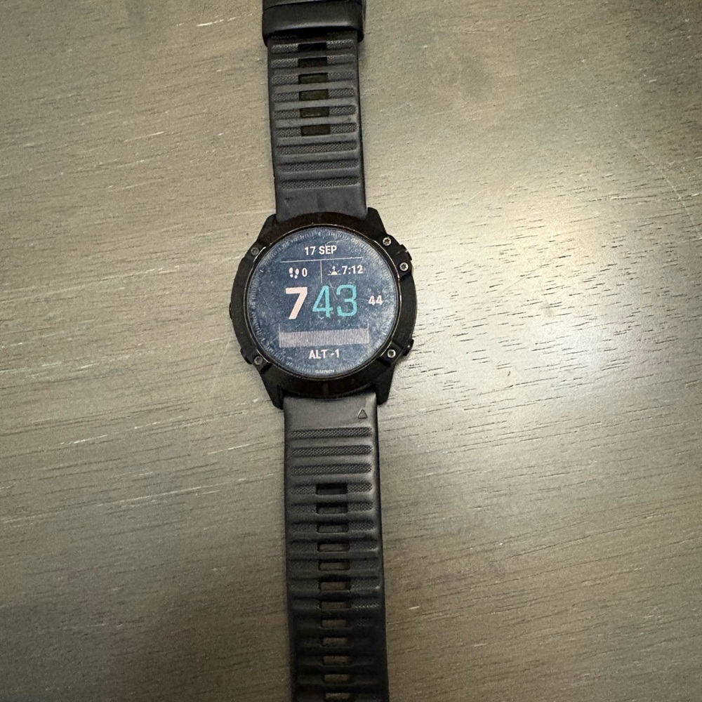 Garmin Fenix 6x Pro Black Smartwatch with Silicone Band - Picture 2 of 8